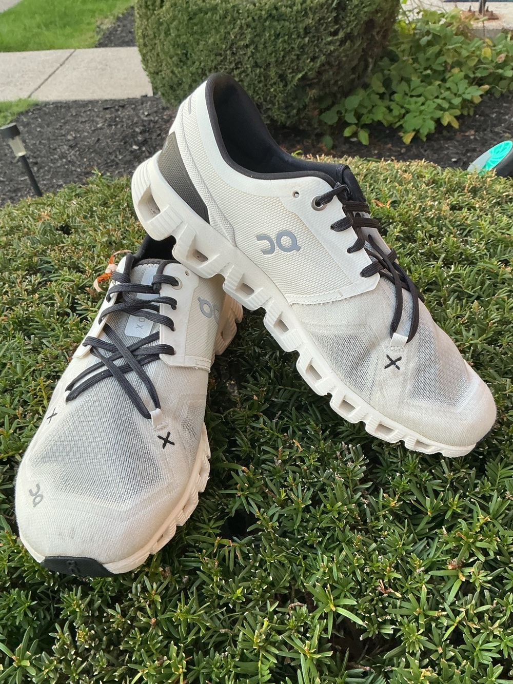 On Cloud X 3 Men’s Size 8 Ivory Black Running Training Gym Sneakers 60.98706